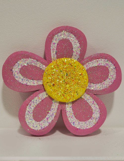 fiore rosa in polistirolo per allestimento vetrine negozio